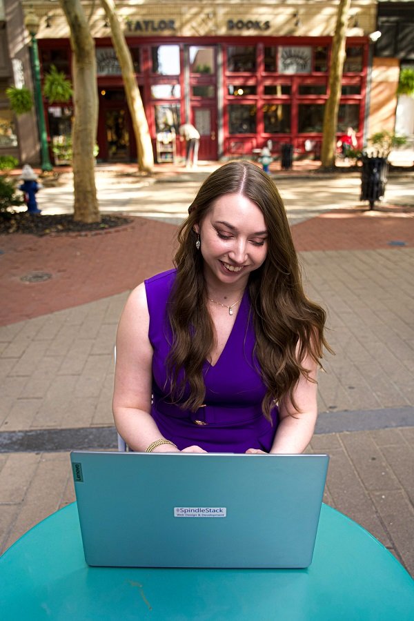 Julianna, Owner of SpindleStack, working downtown in Charleston West Virginia on website designs for local businesses